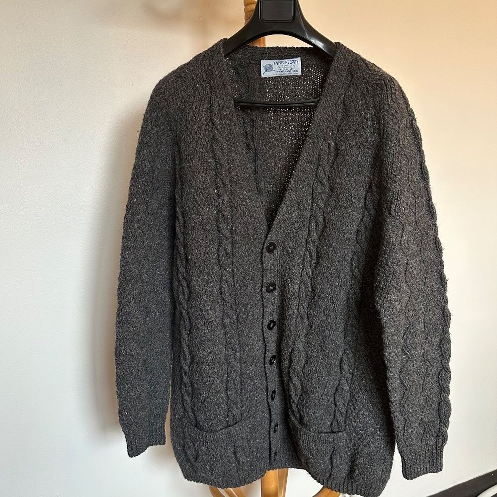 XL Grey Yarn Points Crafts 100% wool cardigan